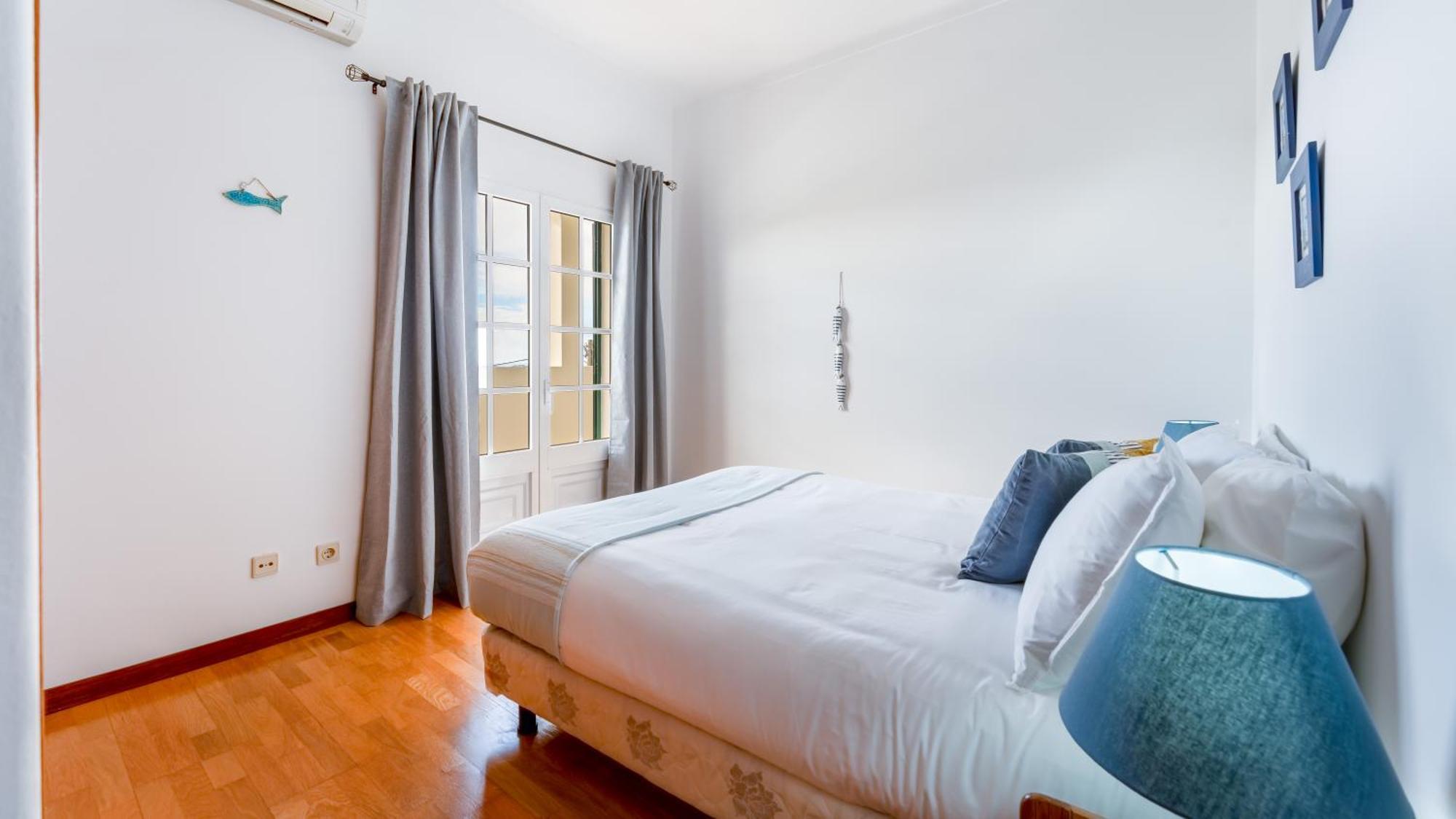 Sunny & Calm 4 Bdr House W/ Pool By Lovelystay Santo Estevao  Bagian luar foto