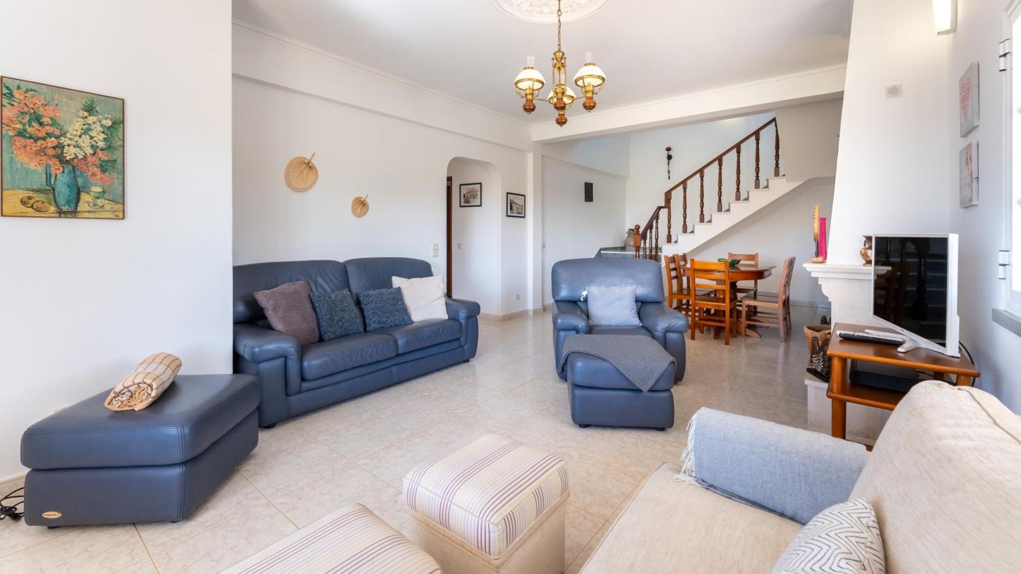 Sunny & Calm 4 Bdr House W/ Pool By Lovelystay Santo Estevao  Bagian luar foto