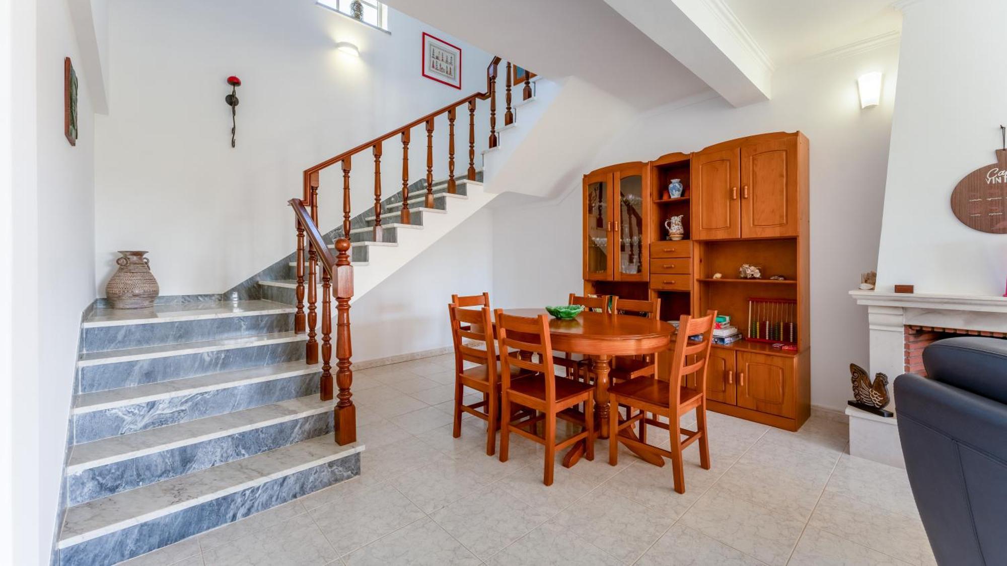 Sunny & Calm 4 Bdr House W/ Pool By Lovelystay Santo Estevao  Bagian luar foto