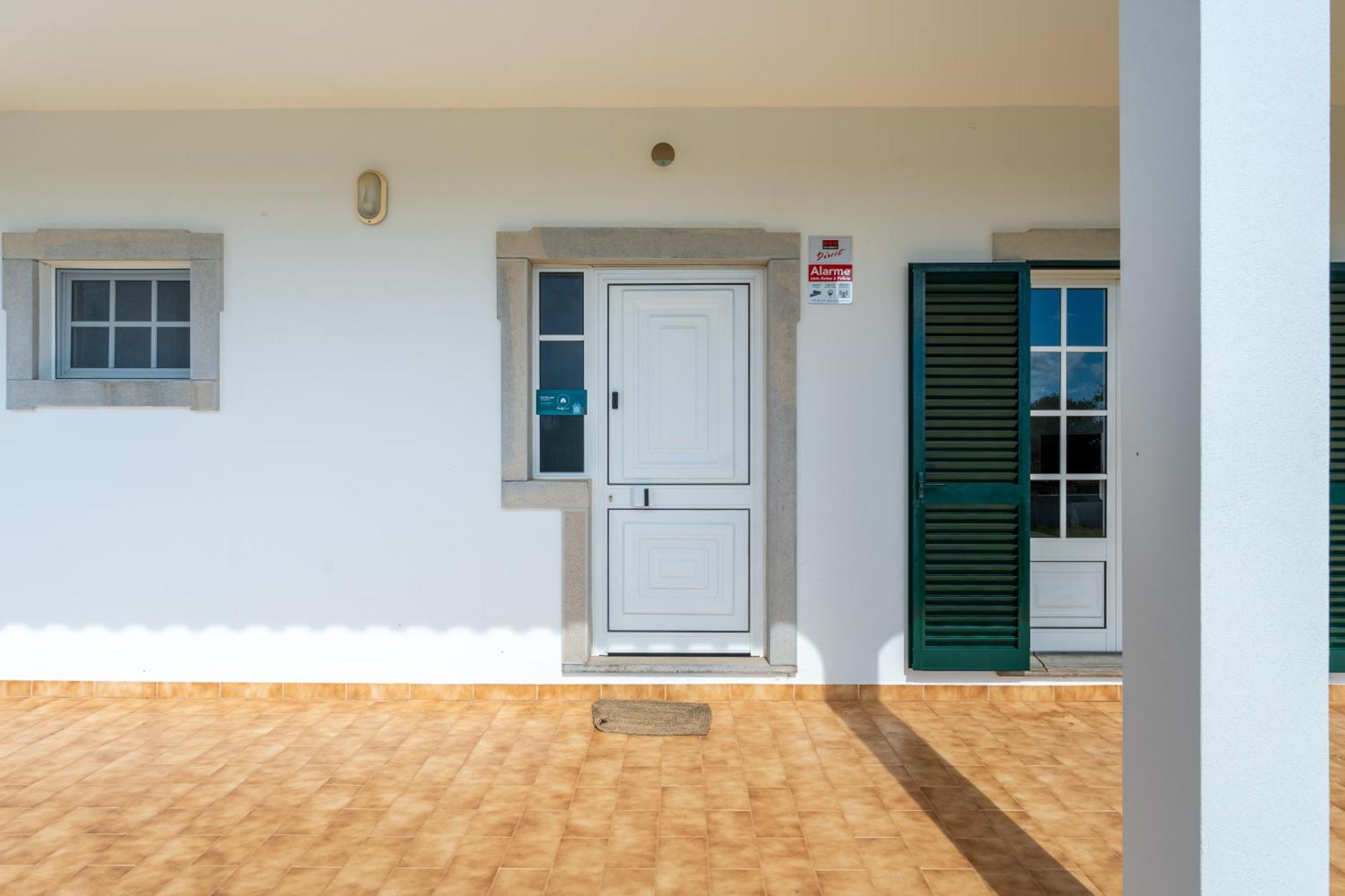 Sunny & Calm 4 Bdr House W/ Pool By Lovelystay Santo Estevao  Bagian luar foto