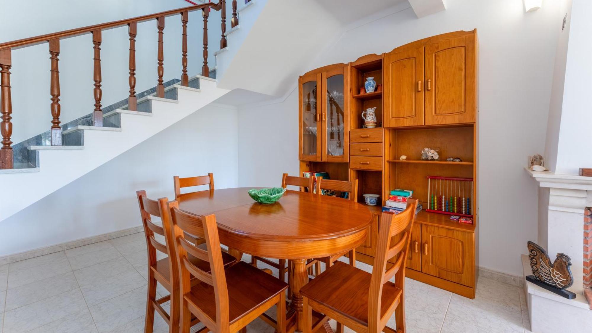 Sunny & Calm 4 Bdr House W/ Pool By Lovelystay Santo Estevao  Bagian luar foto